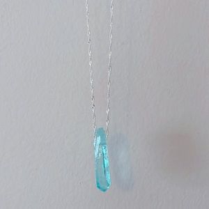 Brand new beautiful blue stone necklace on a gorgeous silver chain!